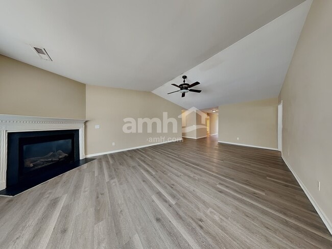 Photo - 4030 Creekside Ct