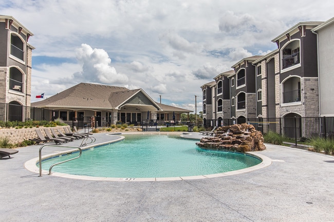 Oak View Apartments