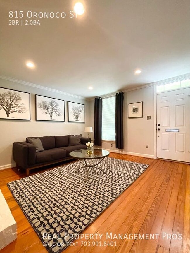 Photo - 815 Oronoco St