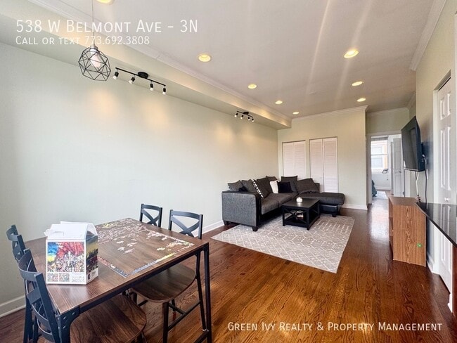 Photo - 538 W Belmont Ave Unit 3N