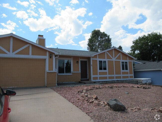Building Photo - 1955 Whitehorn Dr N Rental