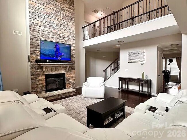 Photo - 7070 Founders Way