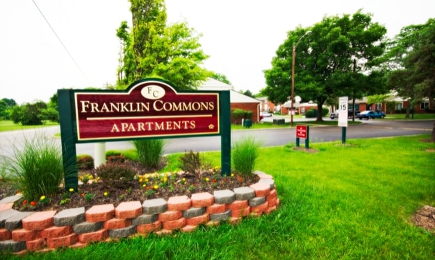 Primary Photo - Franklin Commons Apartments