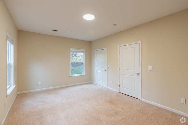 1BR, 1BA - 842SF - Bedroom