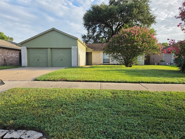 Building Photo - 14210 Galvani Dr