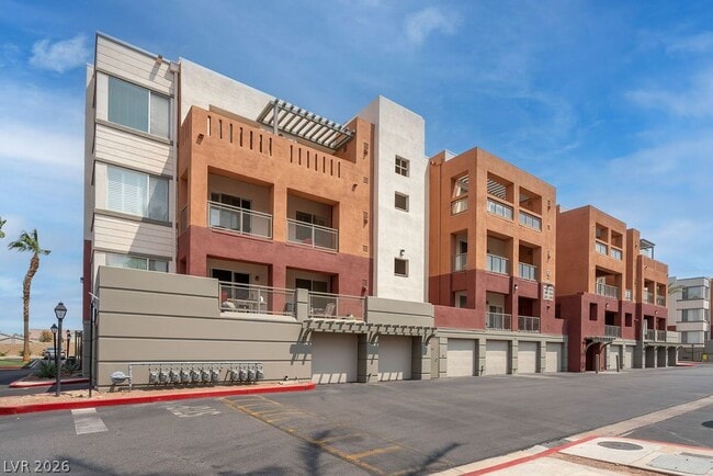 Building Photo - 83 E Agate Ave Unit 207