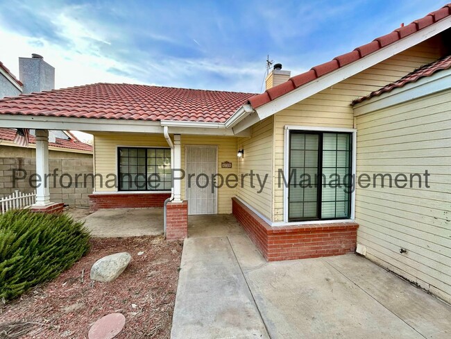 Charming 3 Bed/2 Bath Home in SW Bakersfie... - Charming 3 Bed/2 Bath Home in SW Bakersfie...