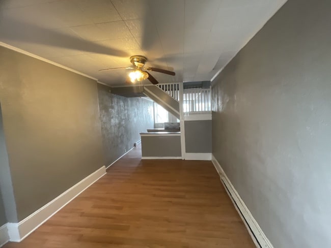 Building Photo - 403 E Norwegian St Rental