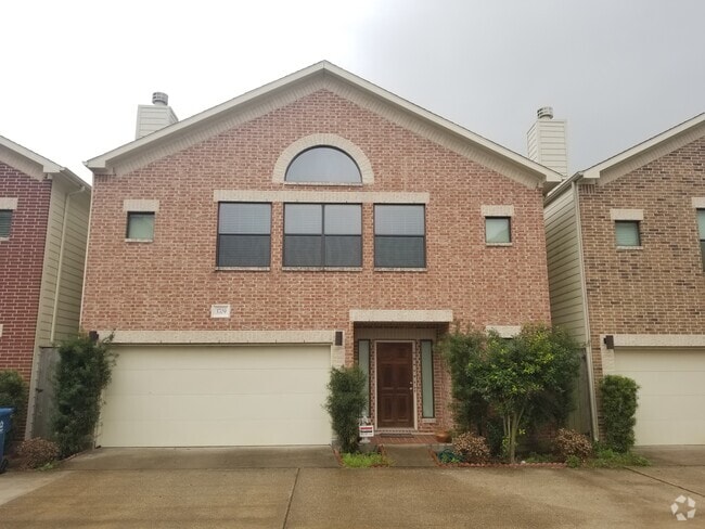 Building Photo - 3709 Main Plaza Dr Rental