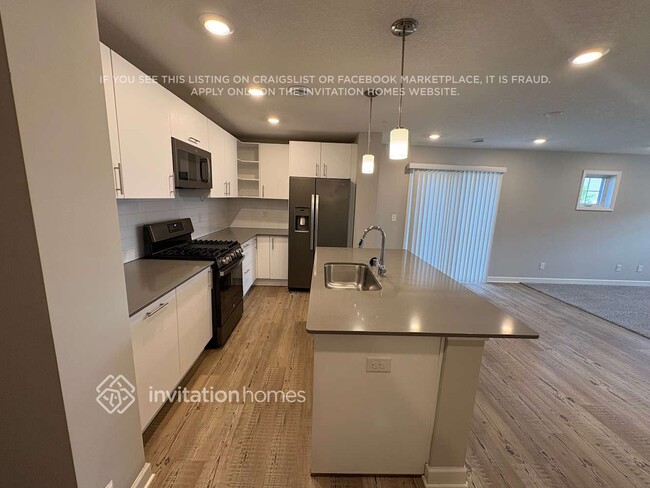 Photo - 10946 Zest St NE