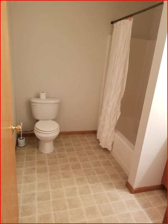 Building Photo - 1405 1st St NE Unit Apartment C