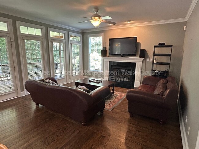 Photo - 108 Crystlewood Ct