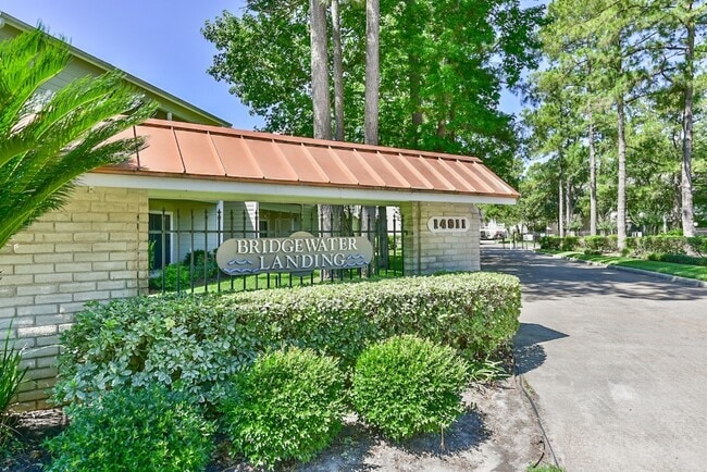 Building Photo - 14911 Wunderlich Dr Unit 2302