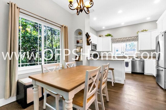 Photo - 712 Cypress Dr