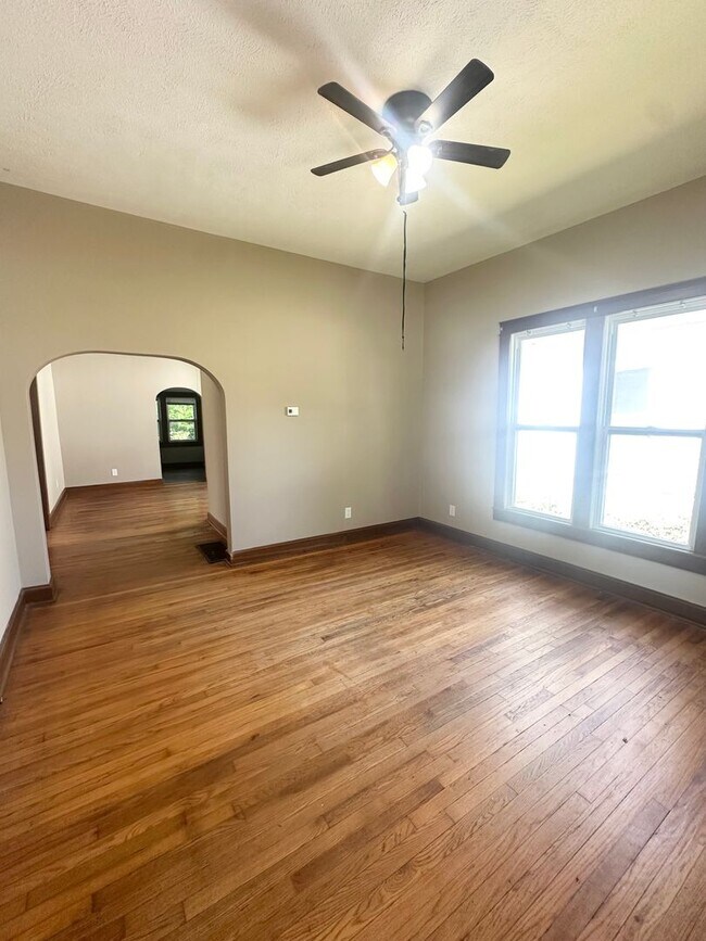 Photo - Charming 2 Bedroom, 1 Bathroom Home for Rent!