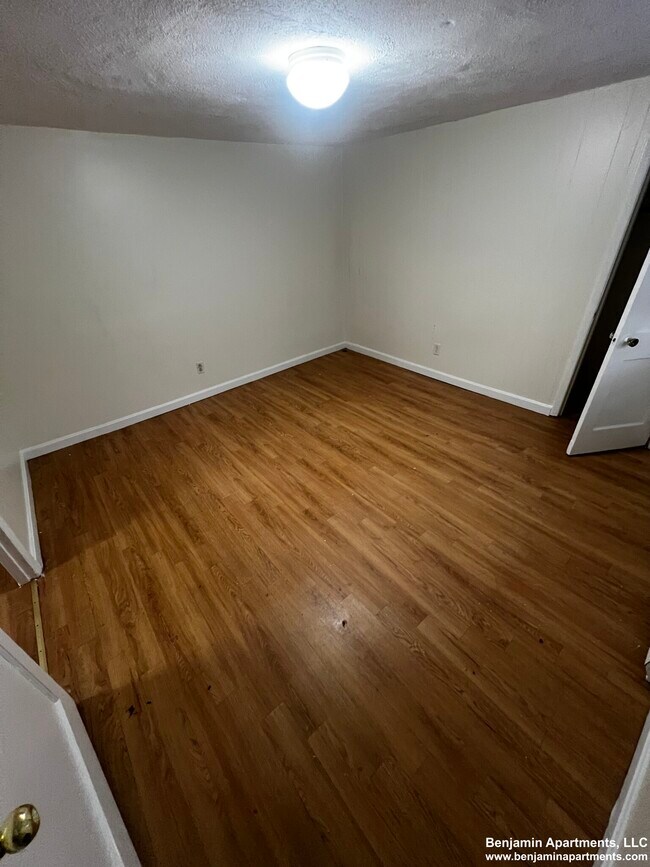 Photo - 111 Sutherland Rd