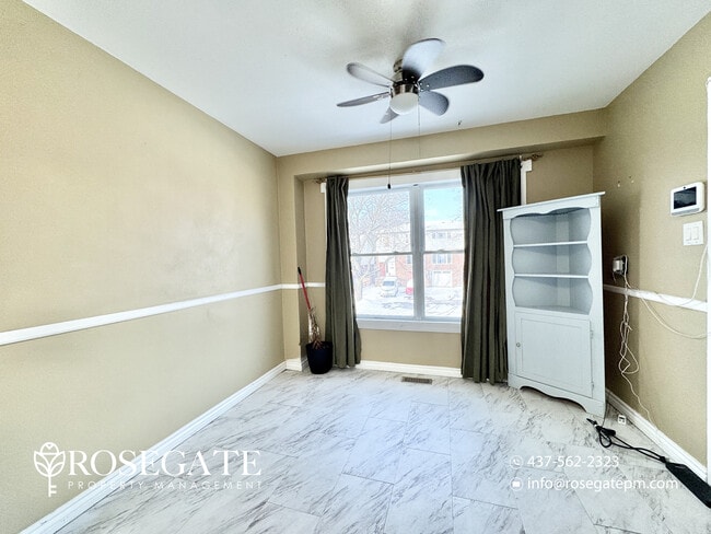 Photo - Spacious Corner-Unit Semi-Detached Home with 4 Bedrooms & Parking in Pickering Unit 1