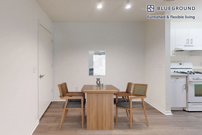 Photo - 313 Avalon Cir Unidad SI FL1-ID1254A