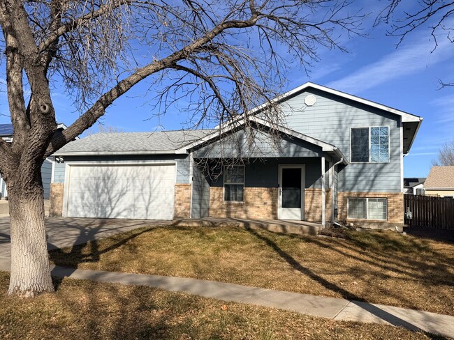 Photo - ALL PROSPECTIVE TENANTS MUST SUBMIT A $58 NON-REFUNDABLE APPLICATION FEE PER APPLICANT ONLINE AND...