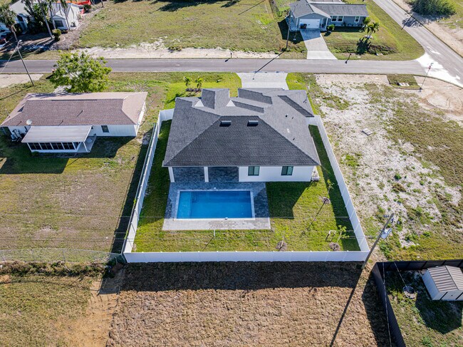 Photo - 2014 NE 9th Ave