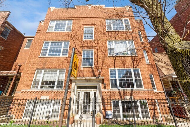 Photo - 1958 W Foster Ave Unidad 2W Rental