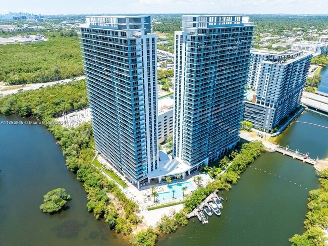 Photo - 16385 Biscayne Blvd Unidad 818