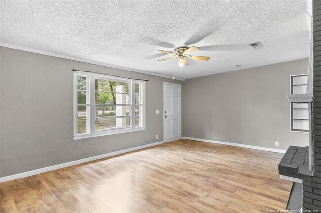 Photo - 1061 Bernadine St