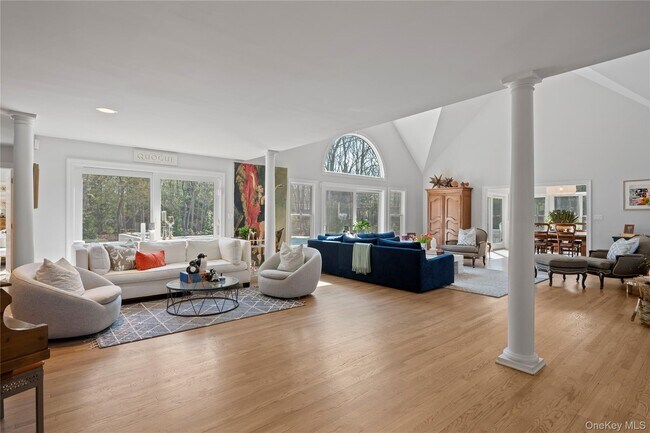 Photo - 38 Pheasant Run