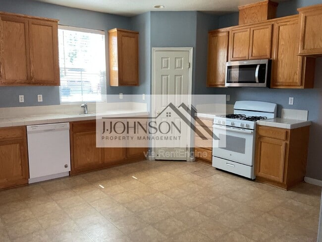 Photo - 4343 Middlefield Dr