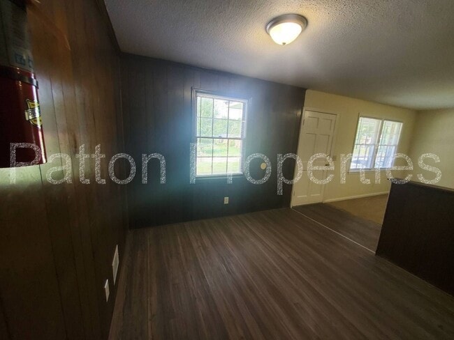 Photo - 2025 Apple Valley Rd Unit B