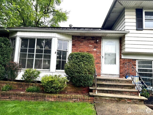 Building Photo - 328 Franklach Ave Rental