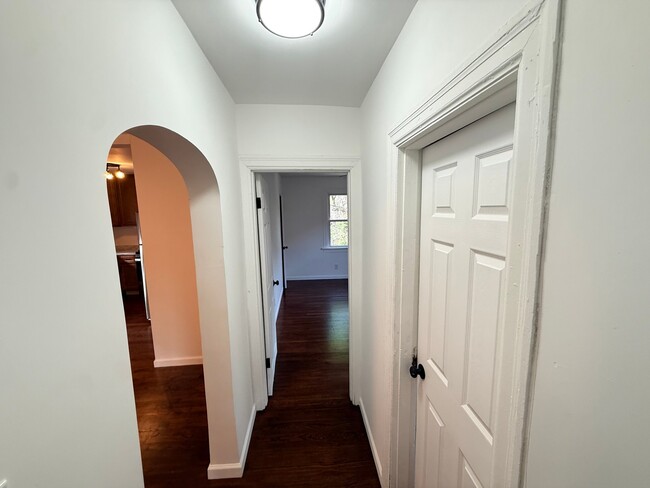 Photo - 6620 Barr St