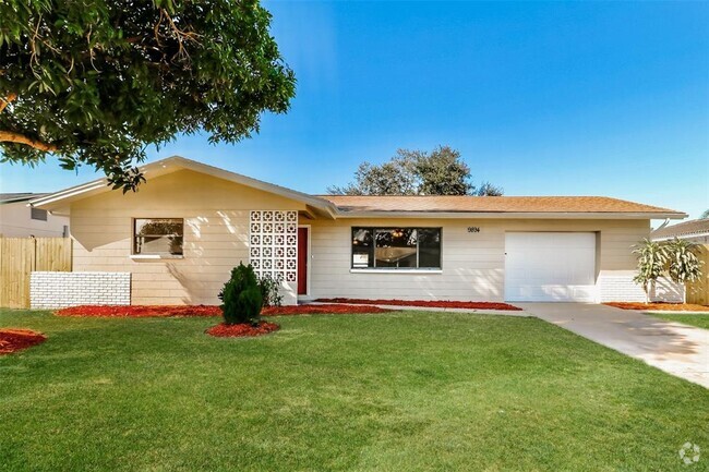 Building Photo - 9894 110th Ln N Rental