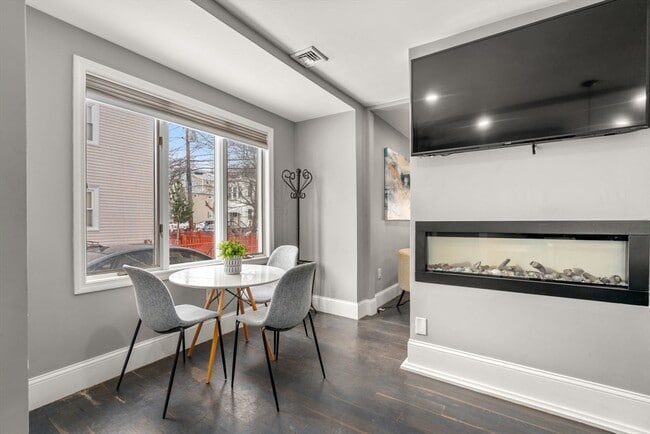 Photo - 133 Nichols St