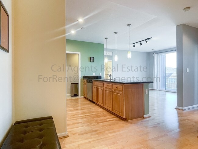 Photo - 1121 40th St