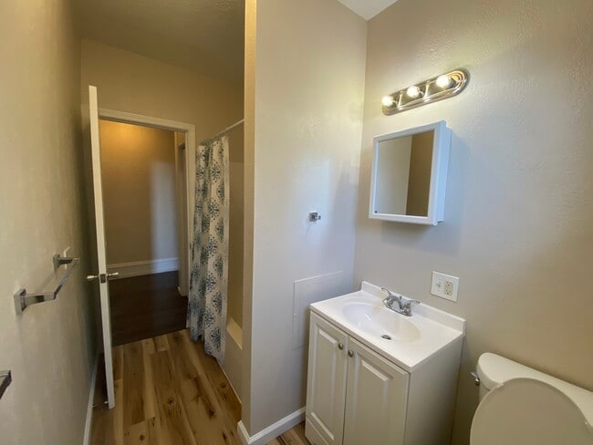 baño - 1509 12th St Unidad 2st floor
