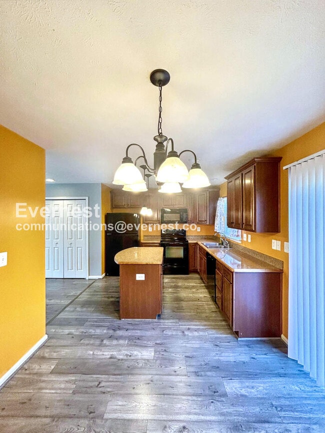 Photo - 18337 Democracy Ave