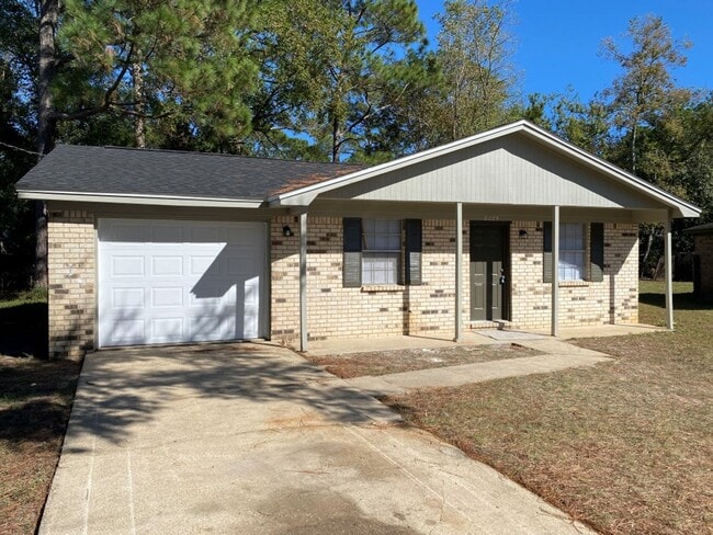 Building Photo - Convenient westside location!