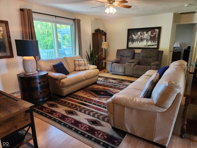 Photo - 107 Arrowhead St