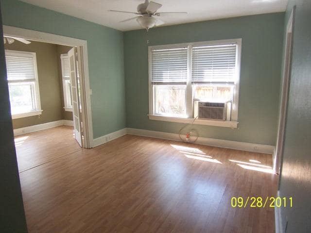 Photo - 111 6th Ave N