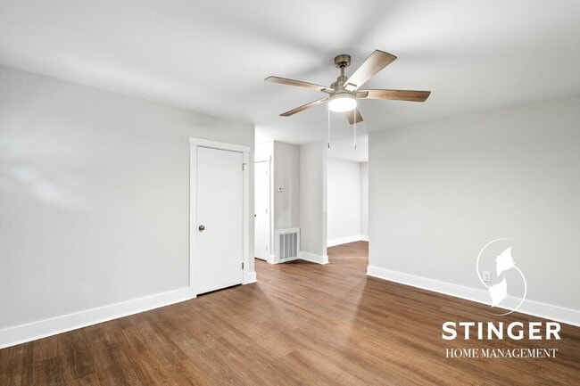 Photo - 607 Greenway Ct