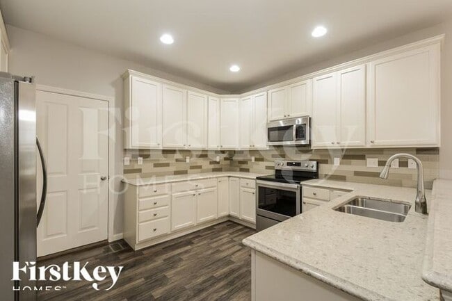 Photo - 3385 Granger Blvd