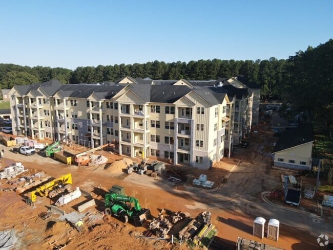 Building Photo - Crowne at Hickory Grove Rental