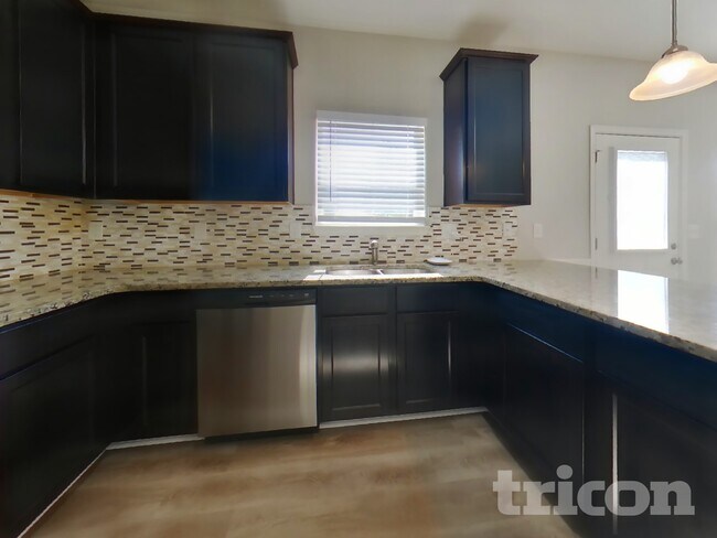 Photo - 424 Hyder Ct