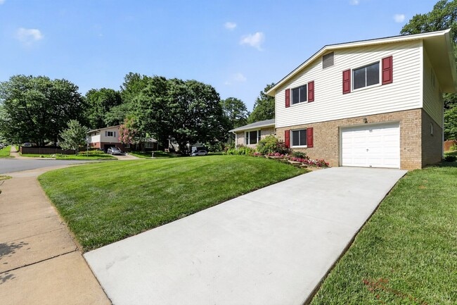 Photo - 4898 Wheatstone Dr