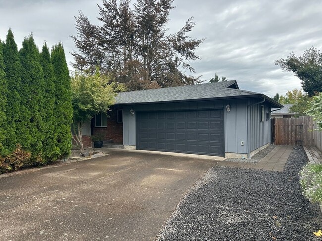 Building Photo - Beautiful 3 bedroom 2 bath house in Thurston!