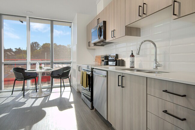 Photo - Huge Two Bedroom Unit in Downtown Kitchener! Unité 512