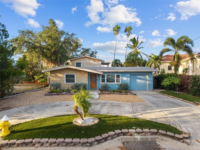 284 44th Ave