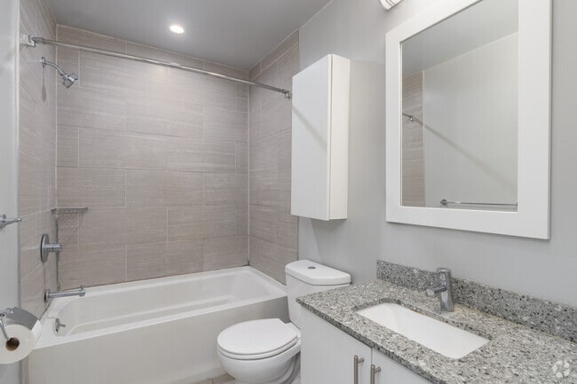 2BR, 1BA - 1060SF Bath