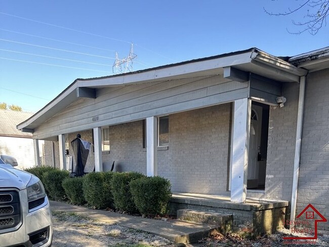 Building Photo - 4614 Dayton Blvd Rental